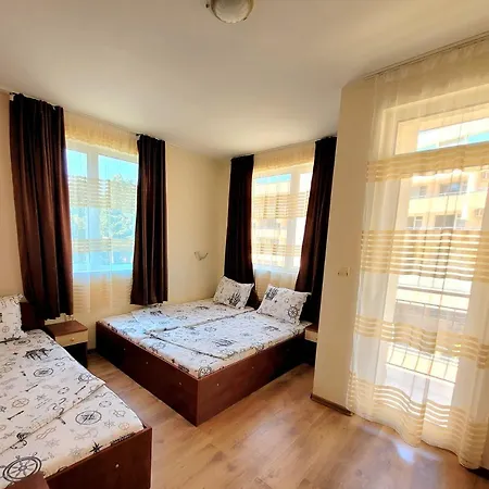 Iceberg Отель Равда