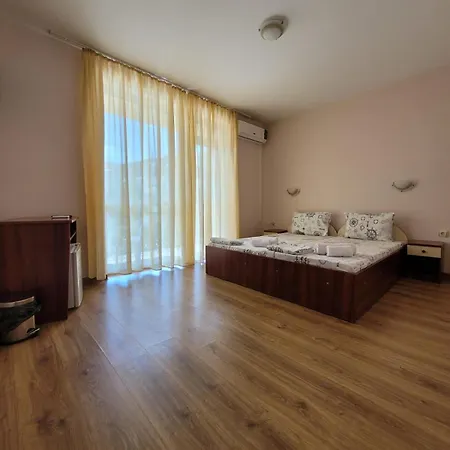 Iceberg Отель 2*